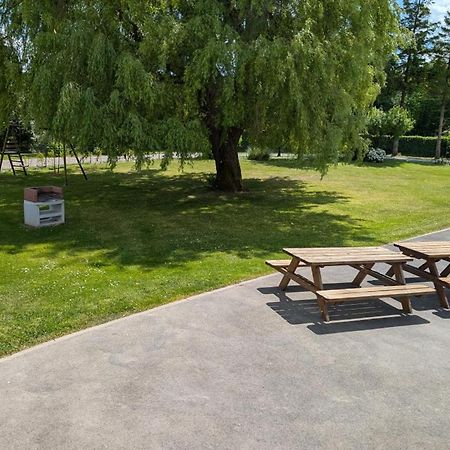 Vila La Ferme Des Pierrettes Menneville Exteriér fotografie