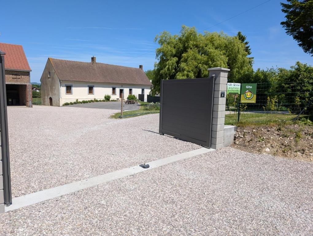 Vila La Ferme Des Pierrettes Menneville Exteriér fotografie